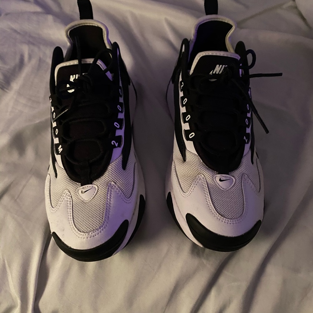 Nike zoom sneakers